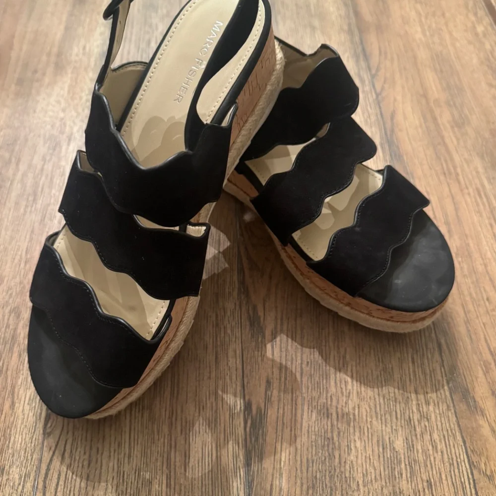 Marc Fisher Wavy Black Espadrilles Suede Sandals / Wedges / Platforms 10